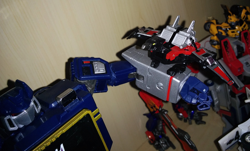 Lazerbeak